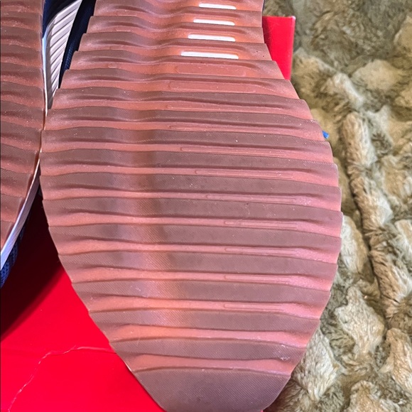 New Balance Vibrant Blue Running Shoes - Picture 10 of 14